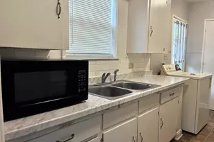 2308 8th St, Bay City, TX 77414 - Photo 3