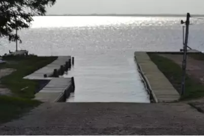 193 Red Snapper, Palacios, TX 77465 - Photo 3