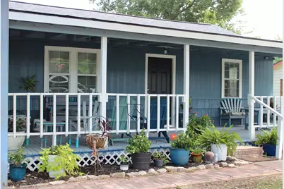 312 Magnusson, Palacios, TX 77465 - Photo 5