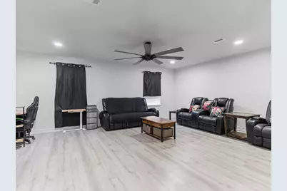 910 7th Street, Bay City, TX 77414 - Photo 7