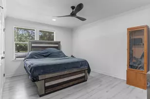 910 7th St, Bay City, TX 77414 - Photo 23