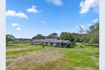 21126 Hwy 111, Louise, TX 77455 - Photo 3
