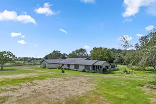 21126 Hwy 111, Louise, TX 77455 - Photo 3