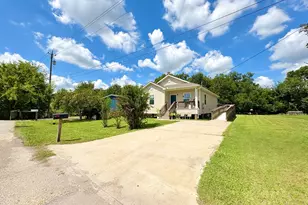 2508 Sycamore, Bay City, TX 77414 - Photo 3