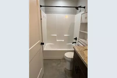 806 Flycatcher Dr, Palacios, TX 77465 - Photo 5