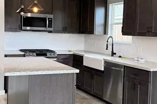 806 Flycatcher Dr, Palacios, TX 77465 - Photo 11