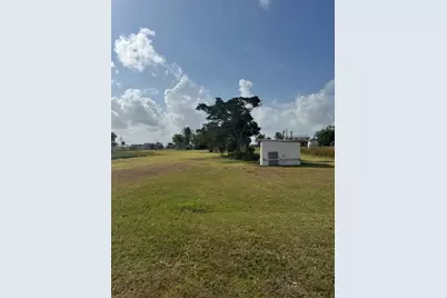 93 Second, Palacios, TX 77465 - Photo 17