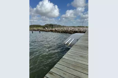 93 Second, Palacios, TX 77465 - Photo 21