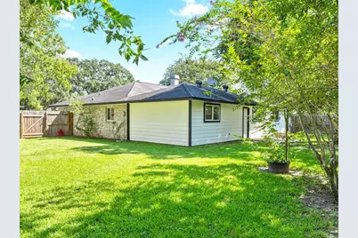 2204 Gontier, Bay City, TX 77414 - Photo 31