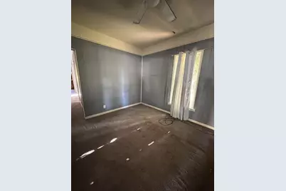 319 Morton, Palacios, TX 77465 - Photo 3