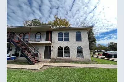 3021 Sycamore Ave Apt #1, Bay City, TX 77414 - Photo 9