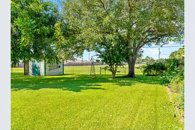 1816 Leissner, Bay City, TX 77414 - Photo 25
