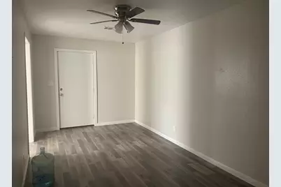 2101 Merlin, Bay City, TX 77414 - Photo 5