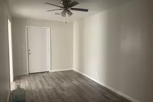 2101 Merlin, Bay City, TX 77414 - Photo 5