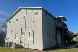 2101 Merlin, Bay City, TX 77414 - Photo 3