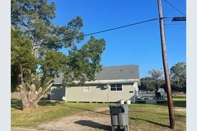 2815 Avenue K, Bay City, TX 77414 - Photo 3