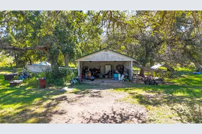 979 N Fm 647 Road, Louise, TX 77455 - Photo 15