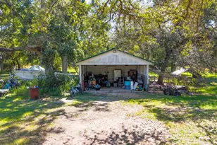 979 N Fm 647 Rd, Louise, TX 77455 - Photo 15