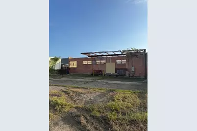 504 Commerce, Palacios, TX 77465 - Photo 3