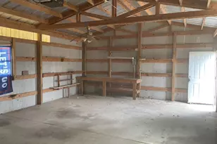 625 Lakeview Dr, Markham, TX 77414 - Photo 27