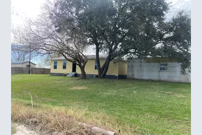 625 Lakeview Drive, Markham, TX 77414 - Photo 1