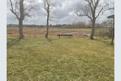 625 Lakeview Drive, Markham, TX 77414 - Photo 23