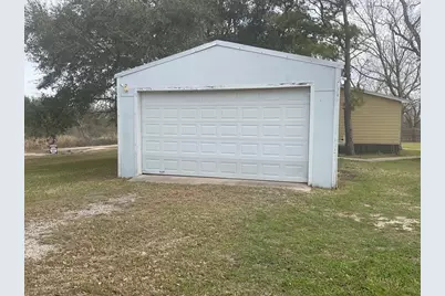 625 Lakeview Drive, Markham, TX 77414 - Photo 25