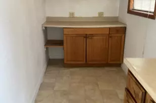 625 Lakeview Dr, Markham, TX 77414 - Photo 5