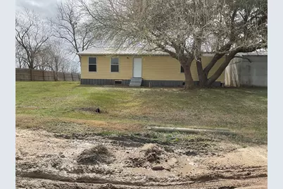 625 Lakeview Drive, Markham, TX 77414 - Photo 1