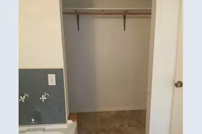 625 Lakeview Drive, Markham, TX 77414 - Photo 5