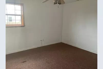 625 Lakeview Drive, Markham, TX 77414 - Photo 9