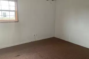 625 Lakeview Dr, Markham, TX 77414 - Photo 9