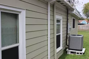 506 Morton, Palacios, TX 77465 - Photo 7