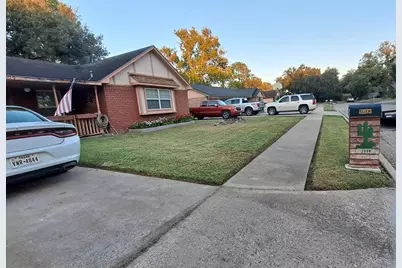 2009 Stonesthrow Drive, Bay City, TX 77414 - Photo 3