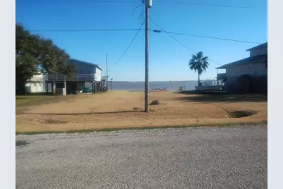 2099 W. Bayshore, Palacios, TX 77465 - Photo 1