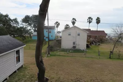 111 Duson, Palacios, TX 77465 - Photo 29