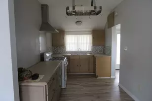 111 Duson, Palacios, TX 77465 - Photo 17