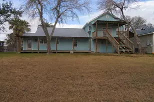 111 Duson, Palacios, TX 77465 - Photo 5