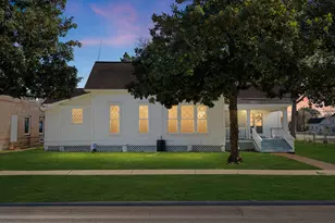 2421 Avenue G, Bay City, TX 77414 - Photo 3