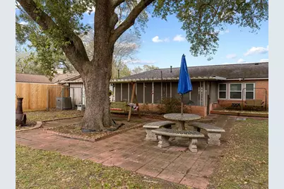 910 6th Street, Bay City, TX 77414 - Photo 7