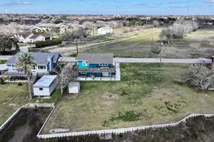 401 E Bayshore Dr, Palacios, TX 77465 - Photo 33