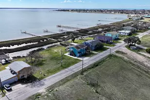 401 E Bayshore Dr, Palacios, TX 77465 - Photo 37