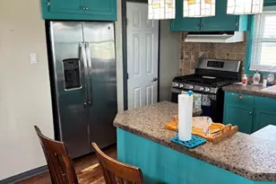 401 E Bayshore Dr, Palacios, TX 77465 - Photo 17