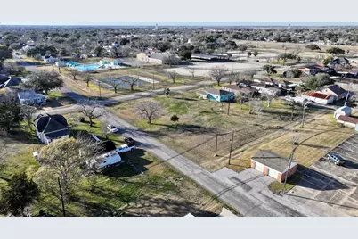 108 Moore Avenue, Palacios, TX 77465 - Photo 11