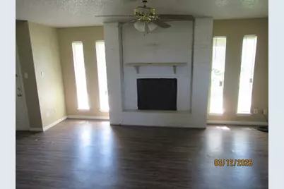 403 Lotus, Lake Jackson, TX 77566 - Photo 15