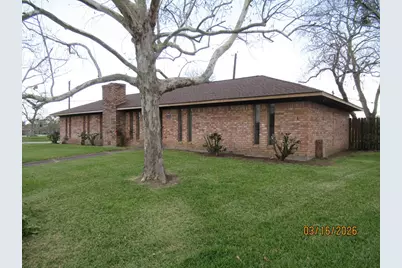 403 Lotus, Lake Jackson, TX 77566 - Photo 3