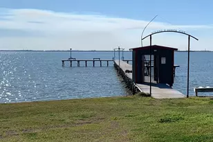 69 Sea Urchin, Palacios, TX 77465 - Photo 3