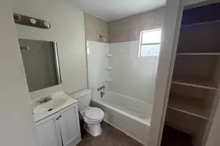 406 Snow Dr, West Columbia, TX 77486 - Photo 17