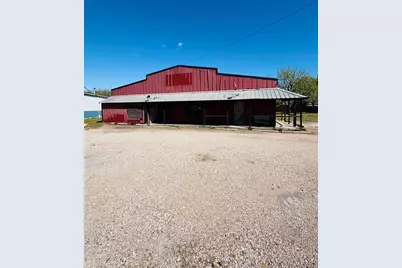 2024 E Mulberry St, Angleton, TX 77515 - Photo 1