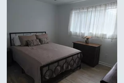 1518 Ave. B, Danbury, TX 77534 - Photo 19